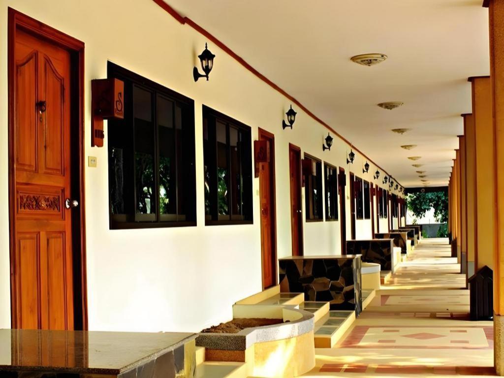 Siam River Resort Chaiyaphum Bagian luar foto