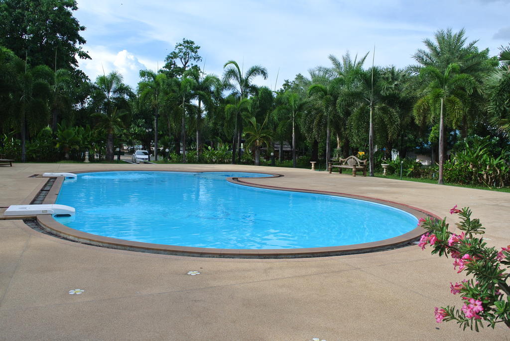 Siam River Resort Chaiyaphum Bagian luar foto