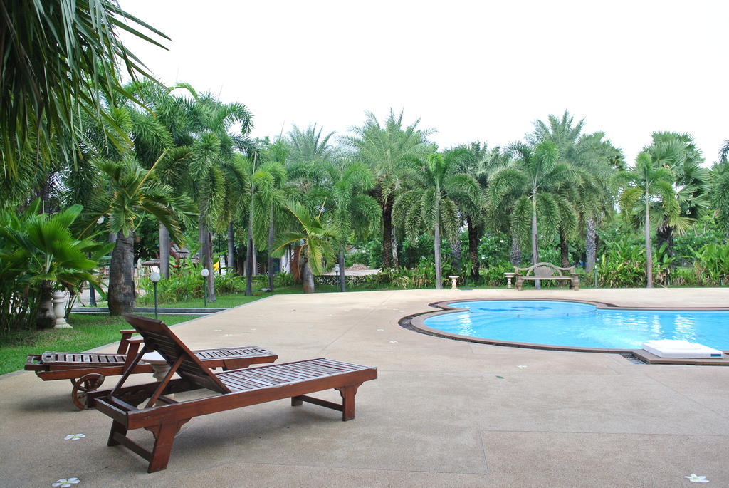 Siam River Resort Chaiyaphum Bagian luar foto